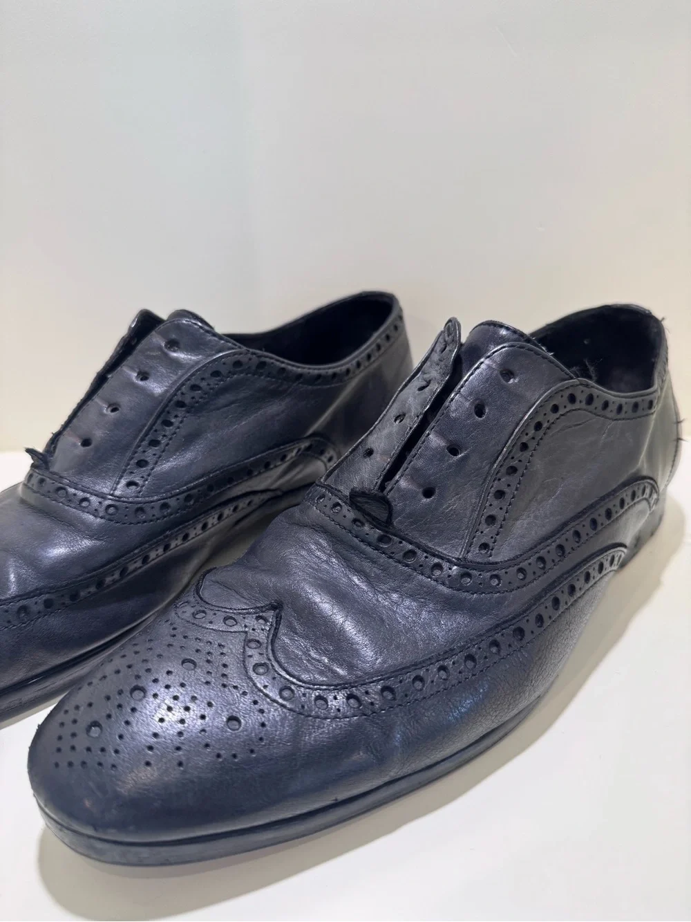 John Varvatos Black Leather laceless Slip-On Loafers